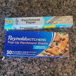 Reynolds 30 Pre cut Parchment Sheets NWT & Parchment Paper 45 sq feet New